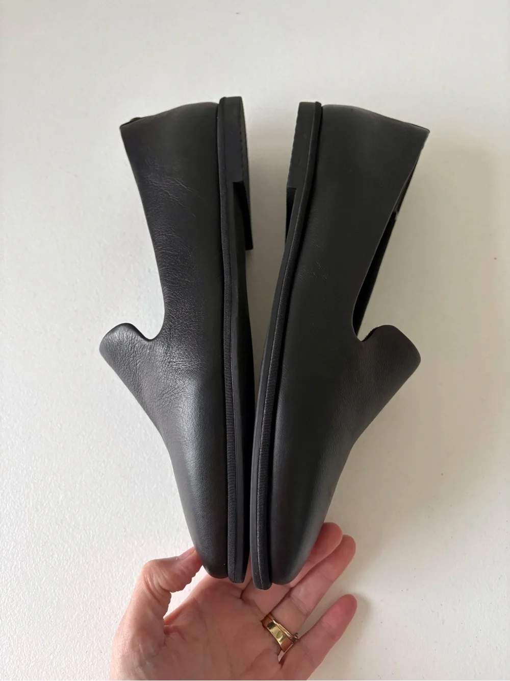 Vionic Willa‎ 2.0  9 Wide Black Leather Comfort Flats Arch Support Casual Office